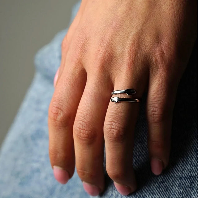 The Amore™ Hug Ring