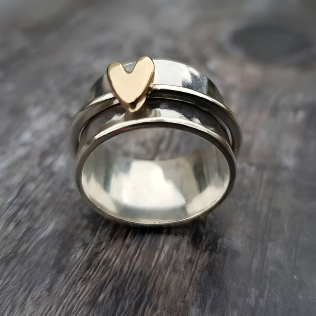 The Valora Heart Ring
